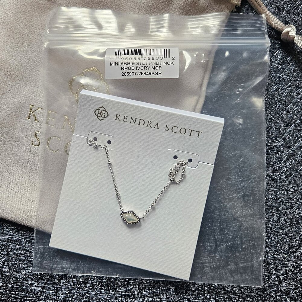 Mini Abbie Silver Satellite Short Pendant Necklace in Ivory Mother-of-Pearl